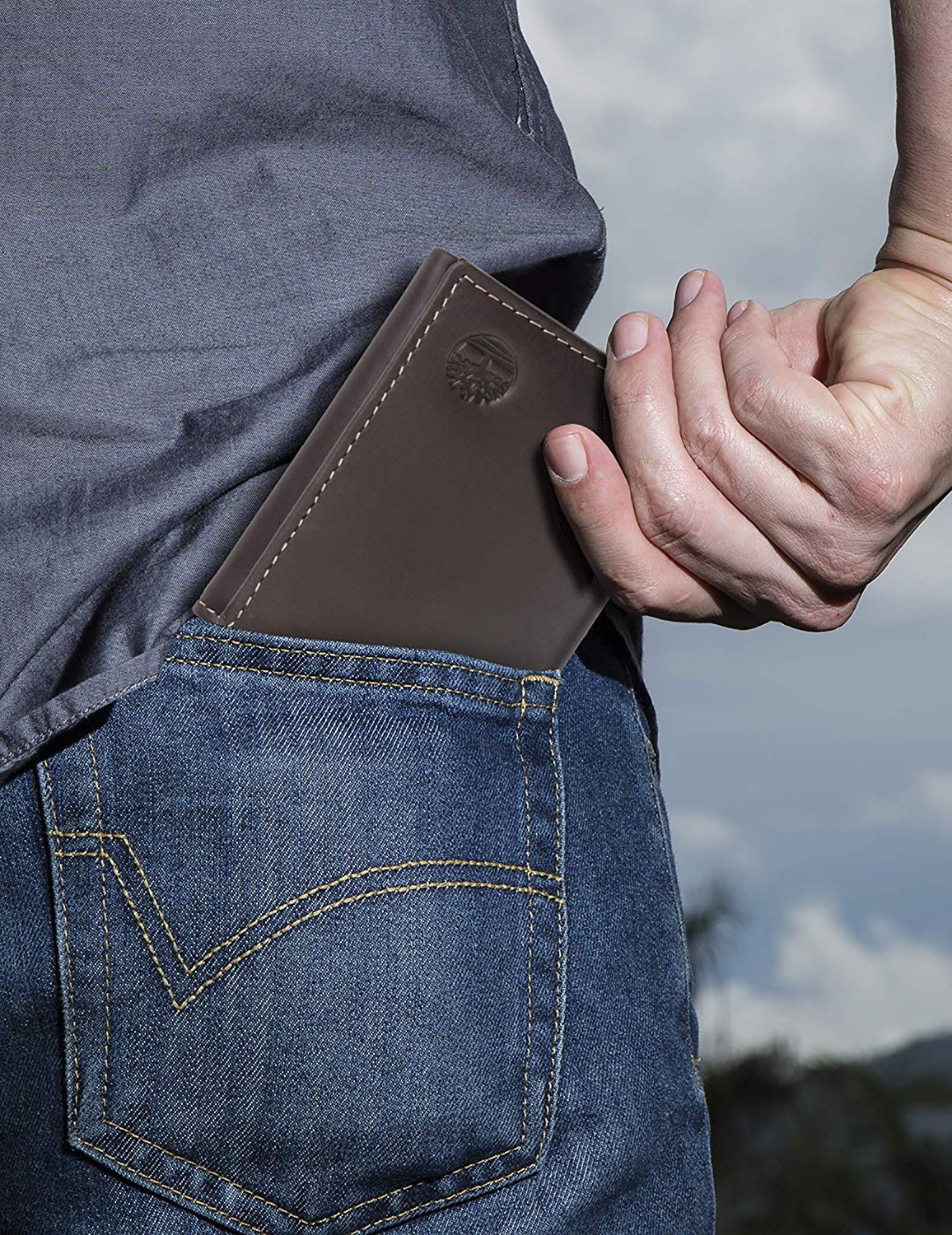 Timberland Mens Leather Trifold Wallet With ID Window